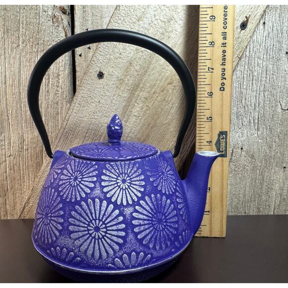 Spigo Nagano Cast Iron Enamel Teapot W/Removable Stainless-Steel Infuser - Picture 3 of 12